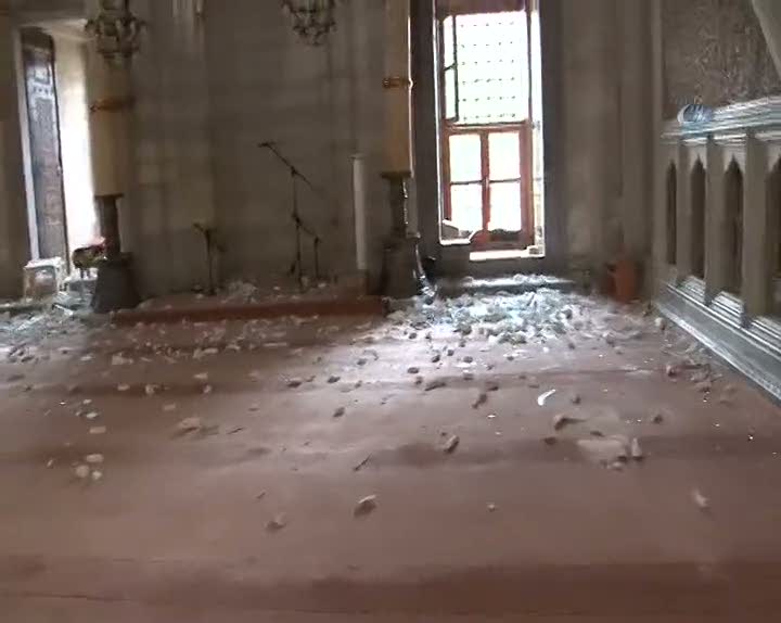 Bombalı saldırı Şehzadebaşı Camisi'nde hasara yol açtı