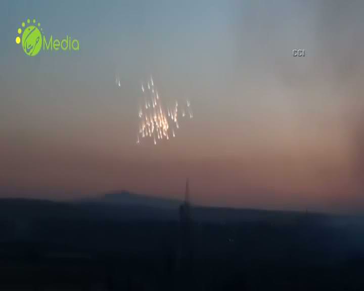 Rus savaş uçakları Halep'teki sivillere fosfor bombasıyla saldırdı