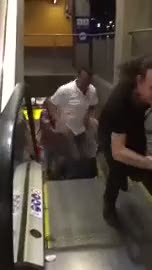 Yürüyen merdivenden çıkamamak