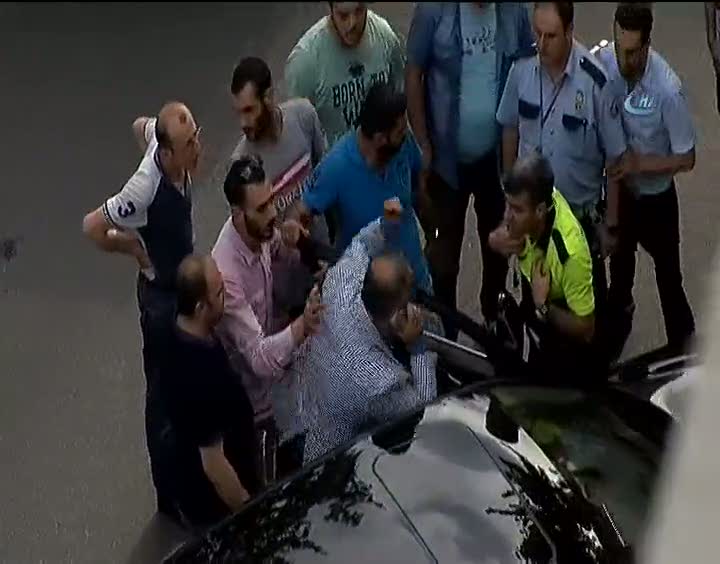 Of eski Belediye Başkanı Murat Saral trafik polisine böyle meydan okudu