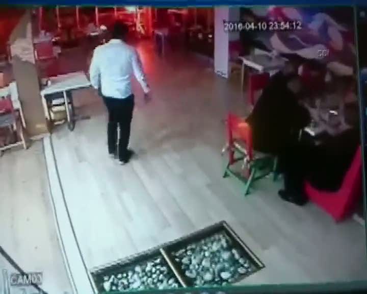 Silahlı kavga kamerada