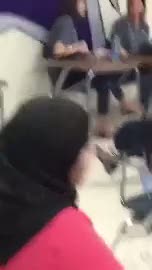 Liseli kızların acımasız kavgası kamerada!