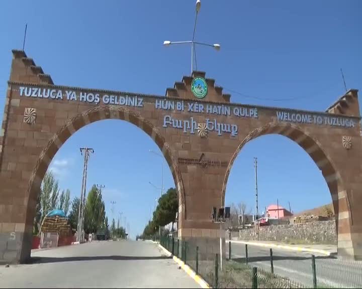 Iğdır'daki Ermenice tabela tepki üzerine kaldırıldı