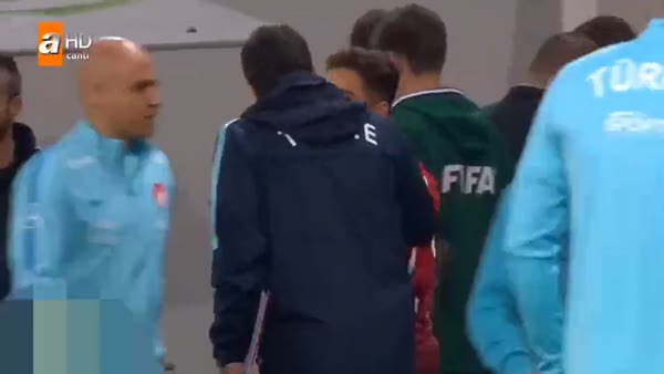 Emre Mor'un Slovenya maçındaki şık hareketleri
