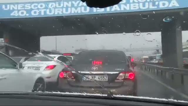 İstanbul bayrama yağmurlu girdi