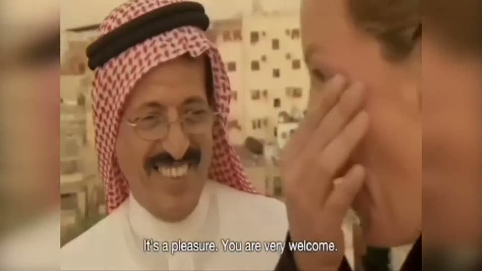 İlk kez ezan duyunca ağlayan İngiliz gazeteci kadın