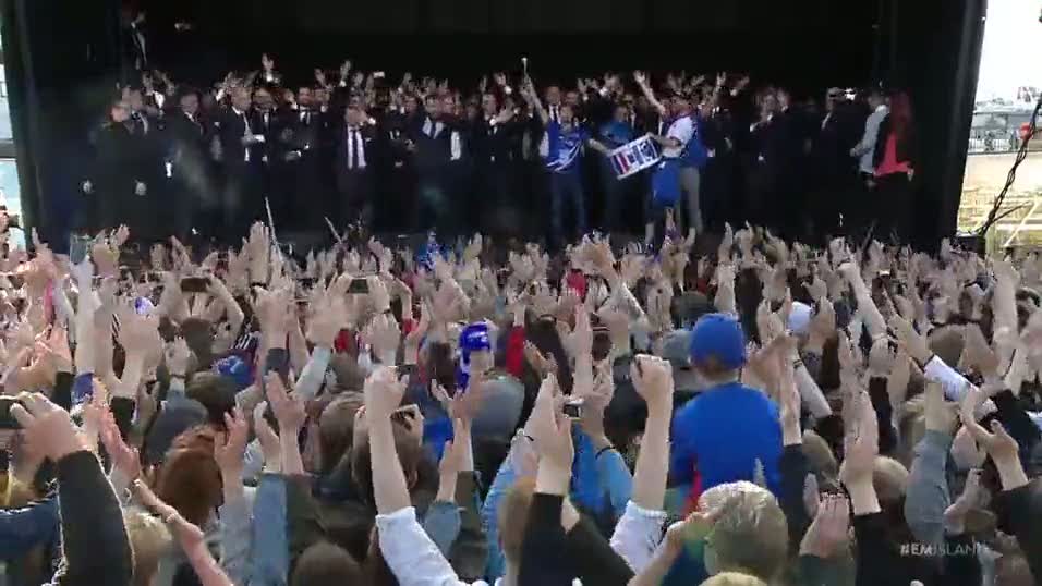 İzlanda milli takımının karşılanma anı