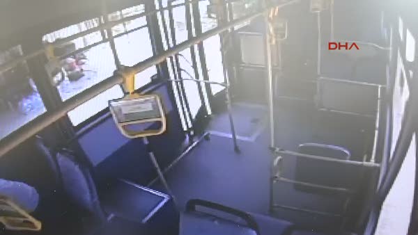 Otobüsün içersinde yaşananlar güvenlik kamerasında