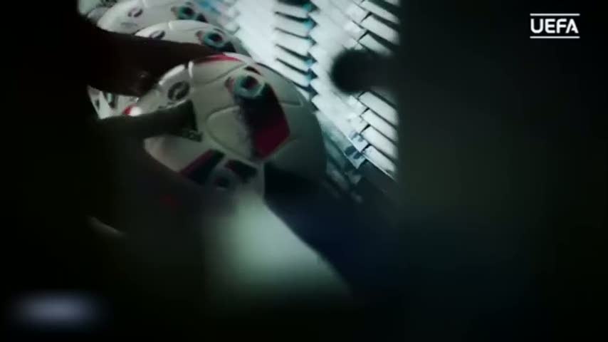 EURO 2016 Final maçı için özel toplar hazırlandı