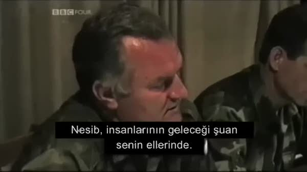 Katil Mladiç'ten Srebrenica'da katliam kutlaması 