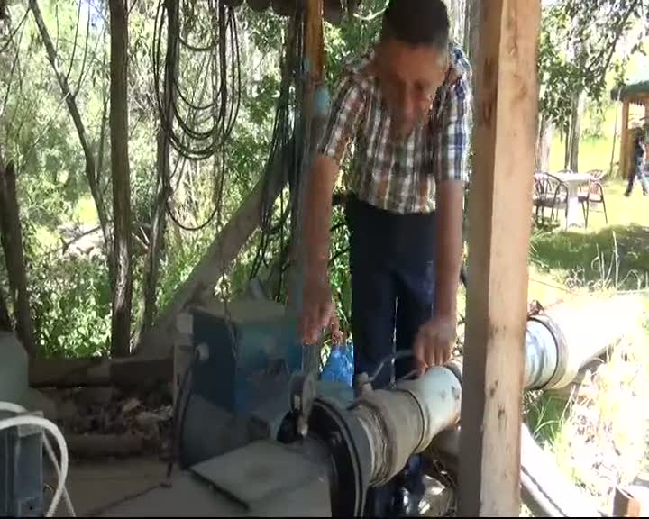 Kendi elektriğini kendisi üretiyor