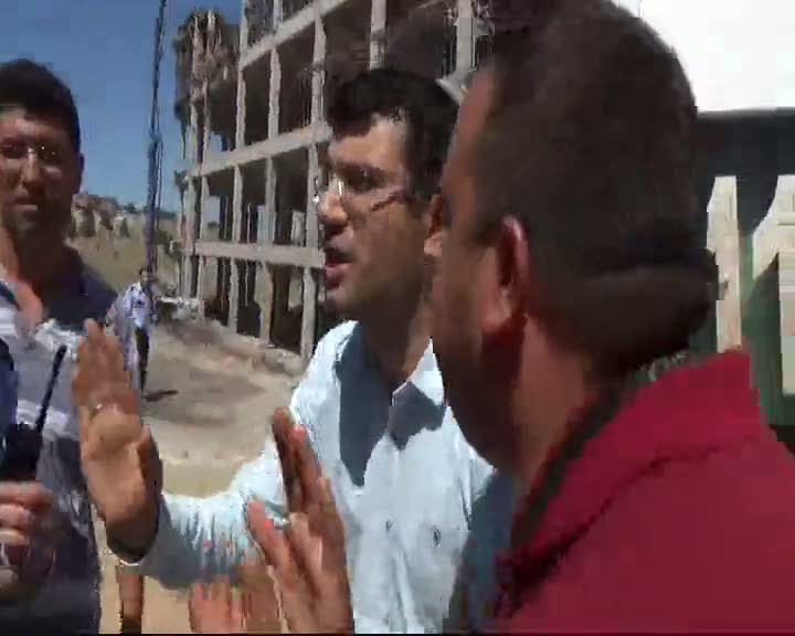 AVM olayını görüntüleyen basın mensupları saldırıya uğradı