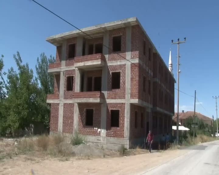 3 kişinin hayatını kaybettiği cami inşaatının yapımı durdu