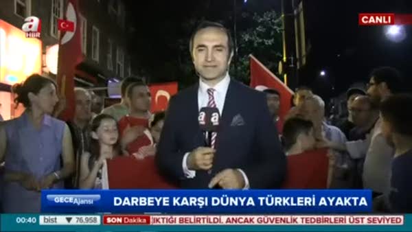 Londra'daki Türkler darbeye karşı