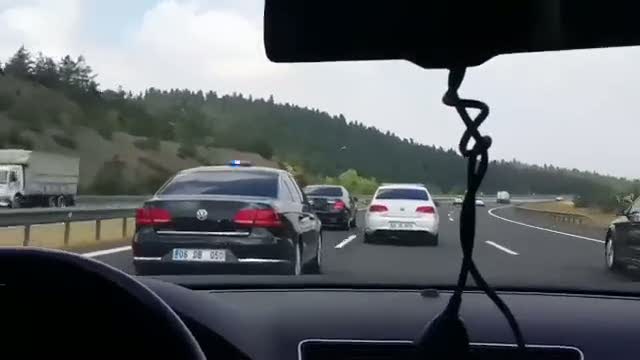 MHP lideri Devlet Bahçeli Neşet Ertaş'ın 