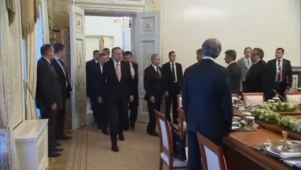 Cumhurbaşkanı Erdoğan ve Putin heyetler arası çalışma yemeğine katıldı
