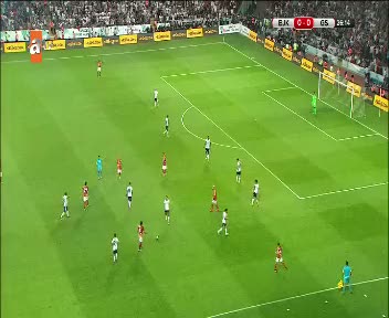 Konya Arena'da meşaleler yandı maç durdu!