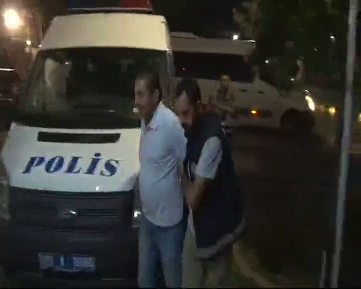 Adana’da FETÖ operasyonu: 18 gözaltı