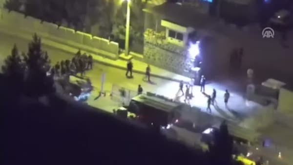 Cizre'de darbecilerin ilçeye girmesini polis önlemiş!