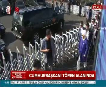 Cumhurbaşkanı Erdoğan tören alanında