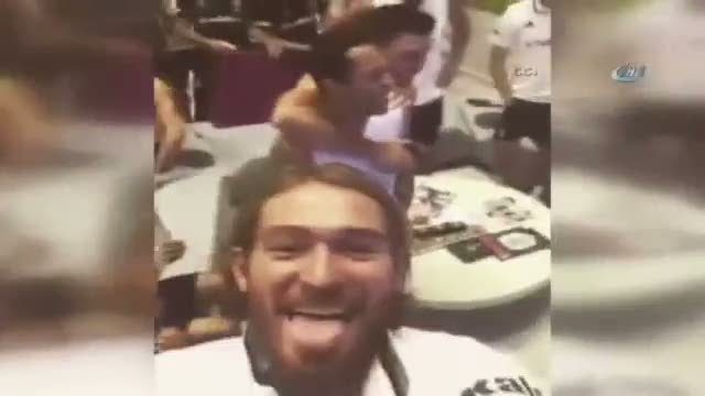 Beşiktaşlı futbolcular B Grubuna böyle sevindi