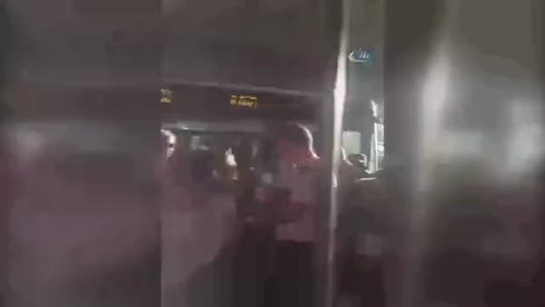 Kadınların metrobüs kavgası kamerada