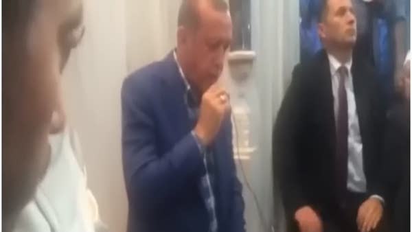 Erdoğan şehitler için Kuran-ı Kerim okudu