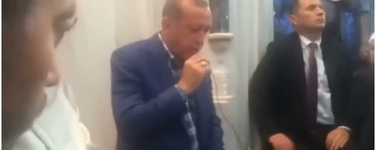 Erdoğan şehitler için Kuran-ı Kerim okudu