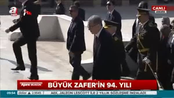 Cumhurbaşkanı Erdoğan ve Başbakan Yıldırım Anıtkabir'de