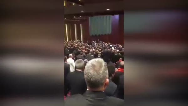 Hakimler Cumhurbaşkanı Erdoğan'ı ayakta alkışlayarak karşıladı