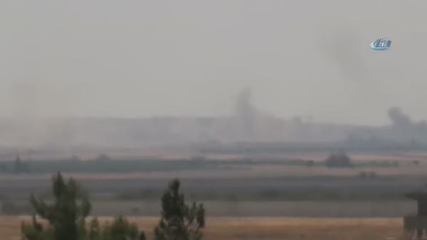 Türk tankları Çobanbey'e girdi... Sınırdan dumanlar yükseliyor