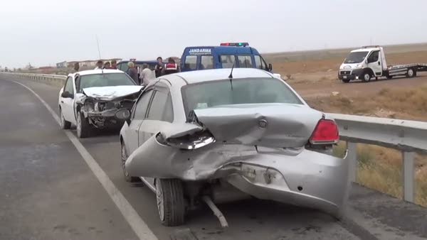 7 aracın karıştığı kazada 10 kişi yaralandı