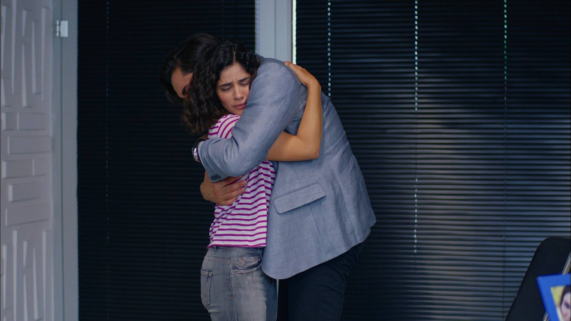 Seviyor Sevmiyor 10. Bölüm tamamı İzle!