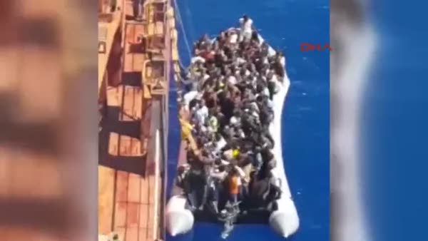 İtalyanlar ölüme terk etti Türk kaptan böyle kurtardı