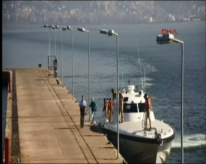 Amirallerin kaçış anı kameralara yansıdı