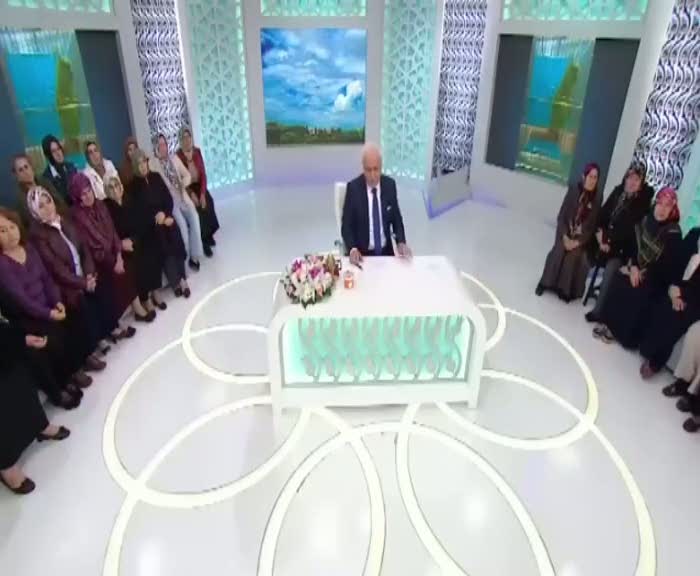 Ezan ve Fatiha okuyan papağan!