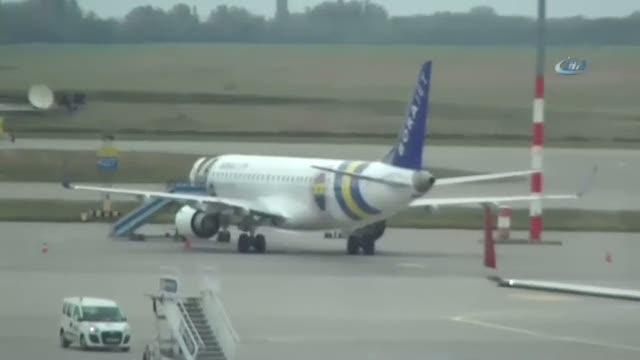 Fenerbahçe uçağının camı çatladı: Acil iniş yapıldı