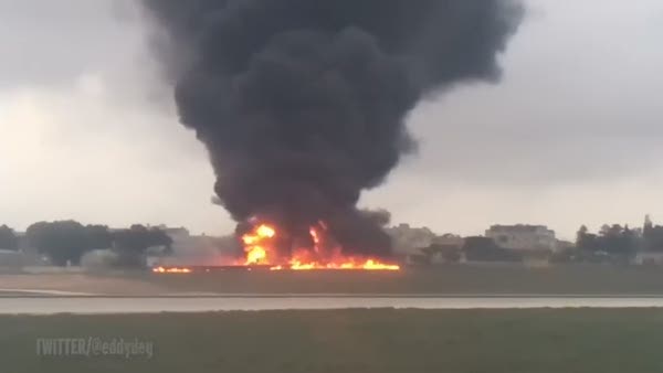 Malta'da uçak düştü: 5 kişi hayatını kaybetti