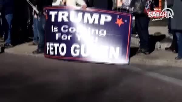 Pensilvanya'da Trump senin için geliyor FETO Gülen pankartı