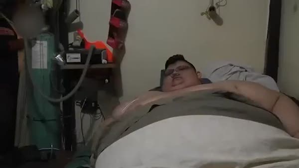 Meksika'nın en kilolu adamı hastaneye kaldırıldı