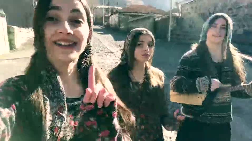 Gürcü kızlar sosyal medyayı böyle salladı!