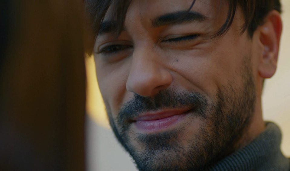 Seviyor Sevmiyor 21. Bölüm Fragmanı İzle!