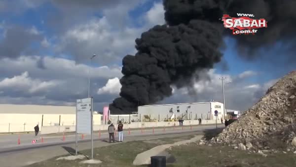 Kocaeli Dilovasındaki fabrikaya ait depoda yangın çıktı