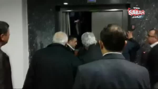 Belediye meclis üyeleri asansörde mahsur kaldı