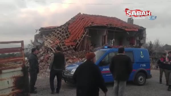 Deprem Çanakkale'deki Bayırköy'de büyük hasara yol açtı