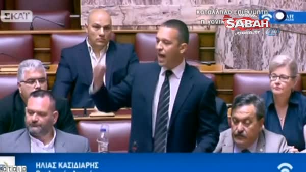 Yunan parlamentosunda kavga çıktı
