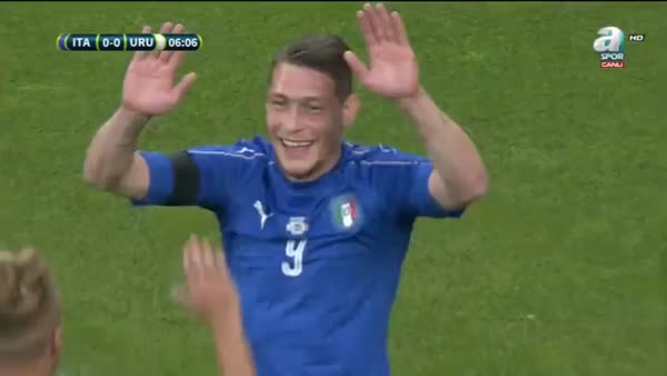 İtalya: 1 - Uruguay: 0