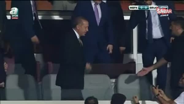 Cumhurbaşkanı Erdoğan, Başakşehir-C.Brugge maçını izlemeye geldi