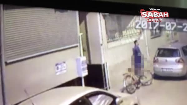 Sokak ortasında şortlu kıza bakarak mastürbasyon yapan sapık kameraya yakalandı