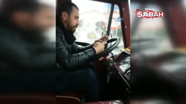 Minibüs şoförü seyir halinde telefonla mesajlaştı